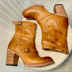FREEBIRD Beta Boots Size 9 🤩. Camel Moto Mid Booties.